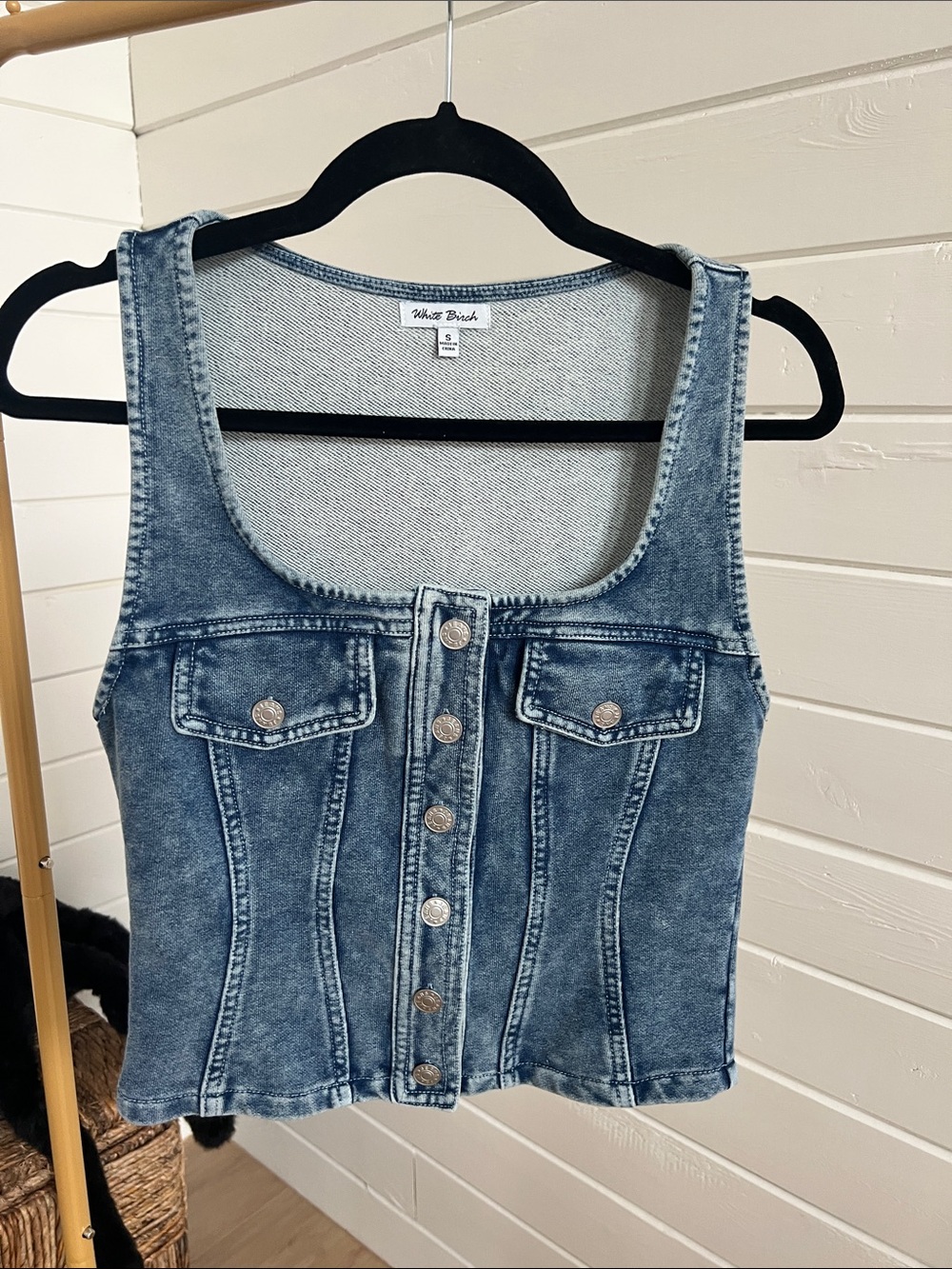 White Birch Blue Washed Denim Button-Front Crop Tank
